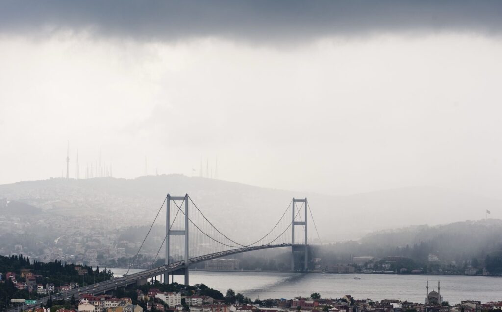 İSTANBUL’A KUVVETLİ YAĞIŞ UYARISI