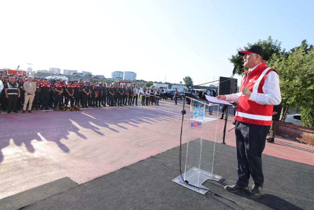 BİN 500 İBB ÇALIŞANI AFET ÖNCESİ EĞİTİMİNİ TAMAMLADI BİN 500 İBB ÇALIŞANI AFET ÖNCESİ EĞİTİMİNİ TAMAMLADI