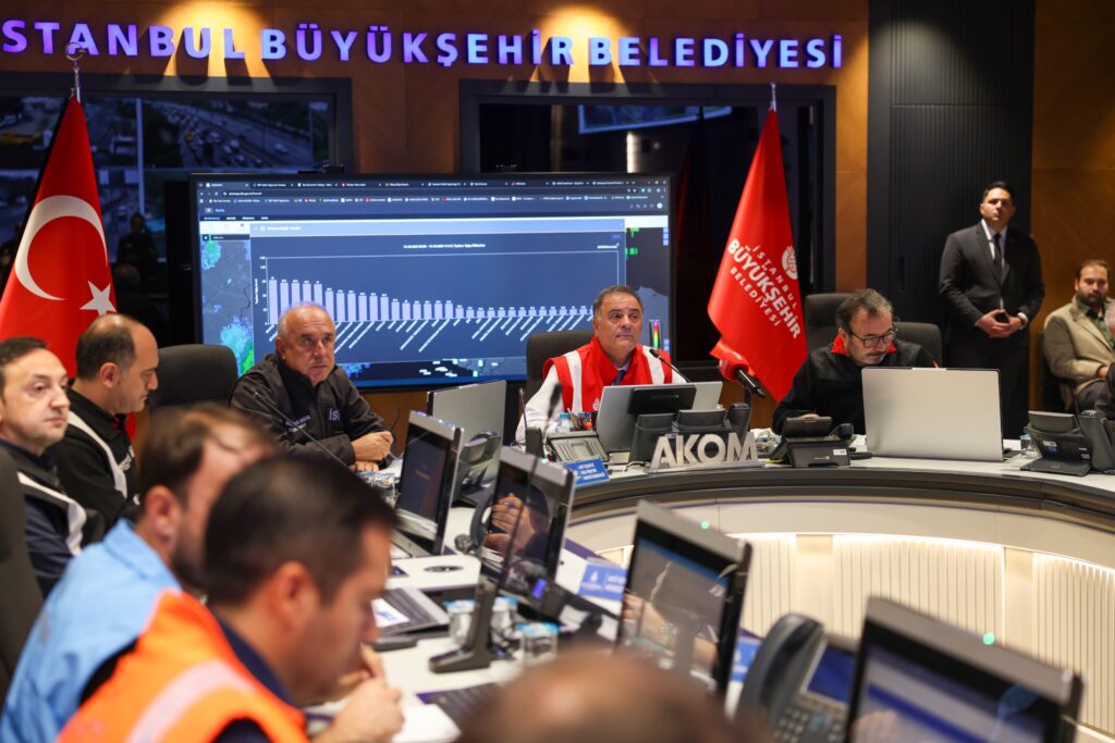 İBB BAŞKAN VEKİLİ NURİ ASLAN AKOM’DA