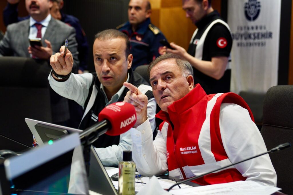 İSTANBUL’DA REKOR YAĞIŞ İSTANBUL’DA REKOR YAĞIŞ