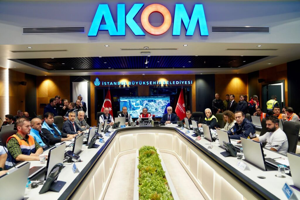 İSTANBUL’DA REKOR YAĞIŞ İSTANBUL’DA REKOR YAĞIŞ