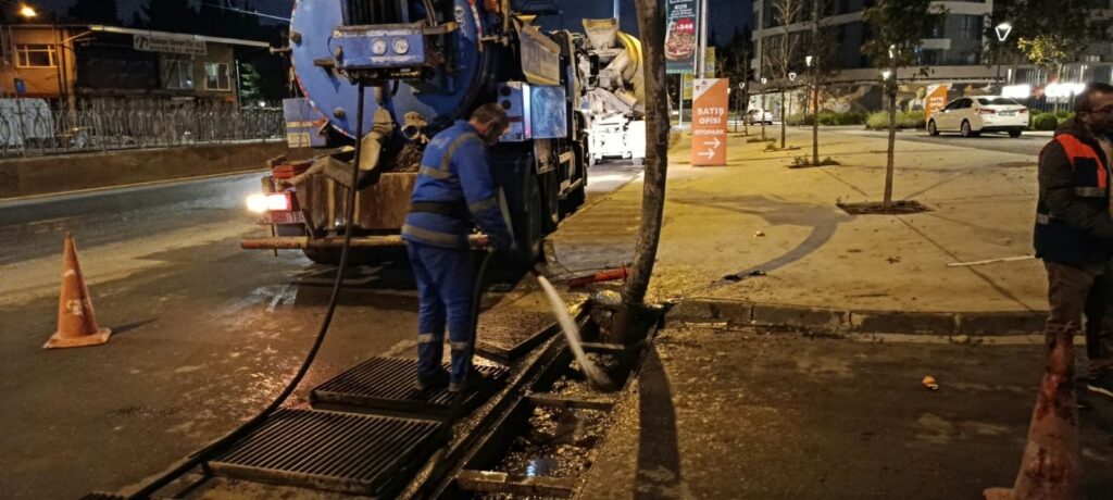 CUMARTESİ GÜNÜ YAĞIŞ UYARISI